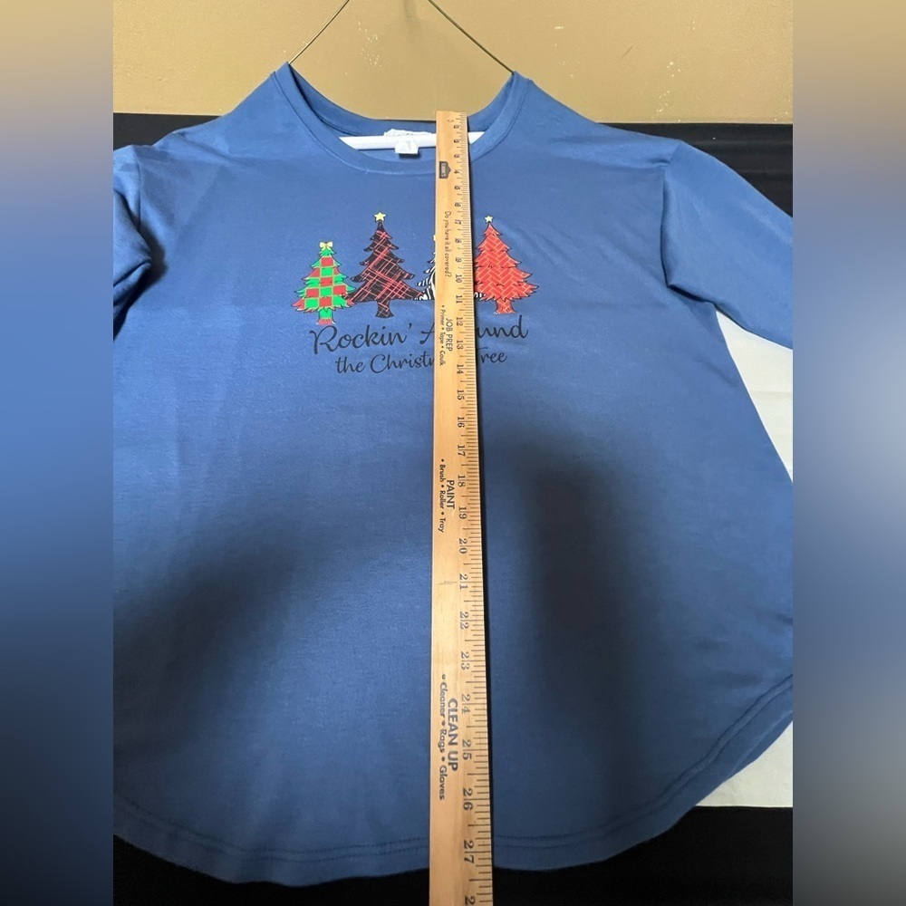 CHRISTMAS MOA MOA BLUE “ROCKIN AROUND THE XMAS TREE” LONG SLEEVE TEE SIZE 2X